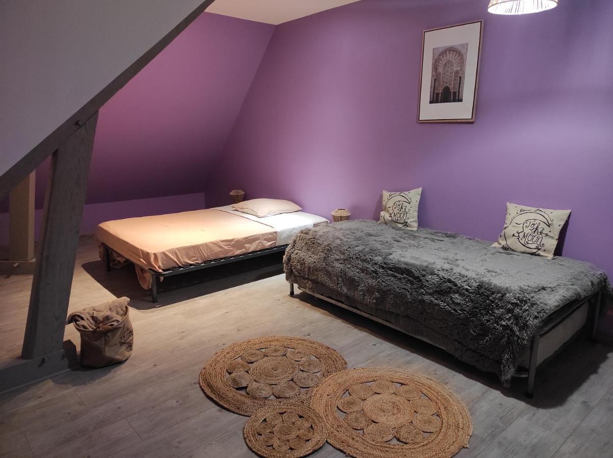 Agreable Et Spacieuse Chambre Familiale Sansac-de-Marmiesse Luaran gambar