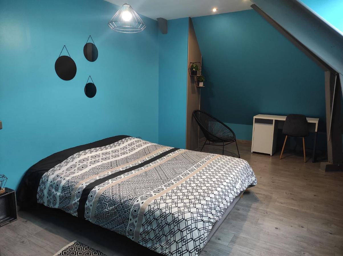 Agreable Et Spacieuse Chambre Familiale Sansac-de-Marmiesse Luaran gambar
